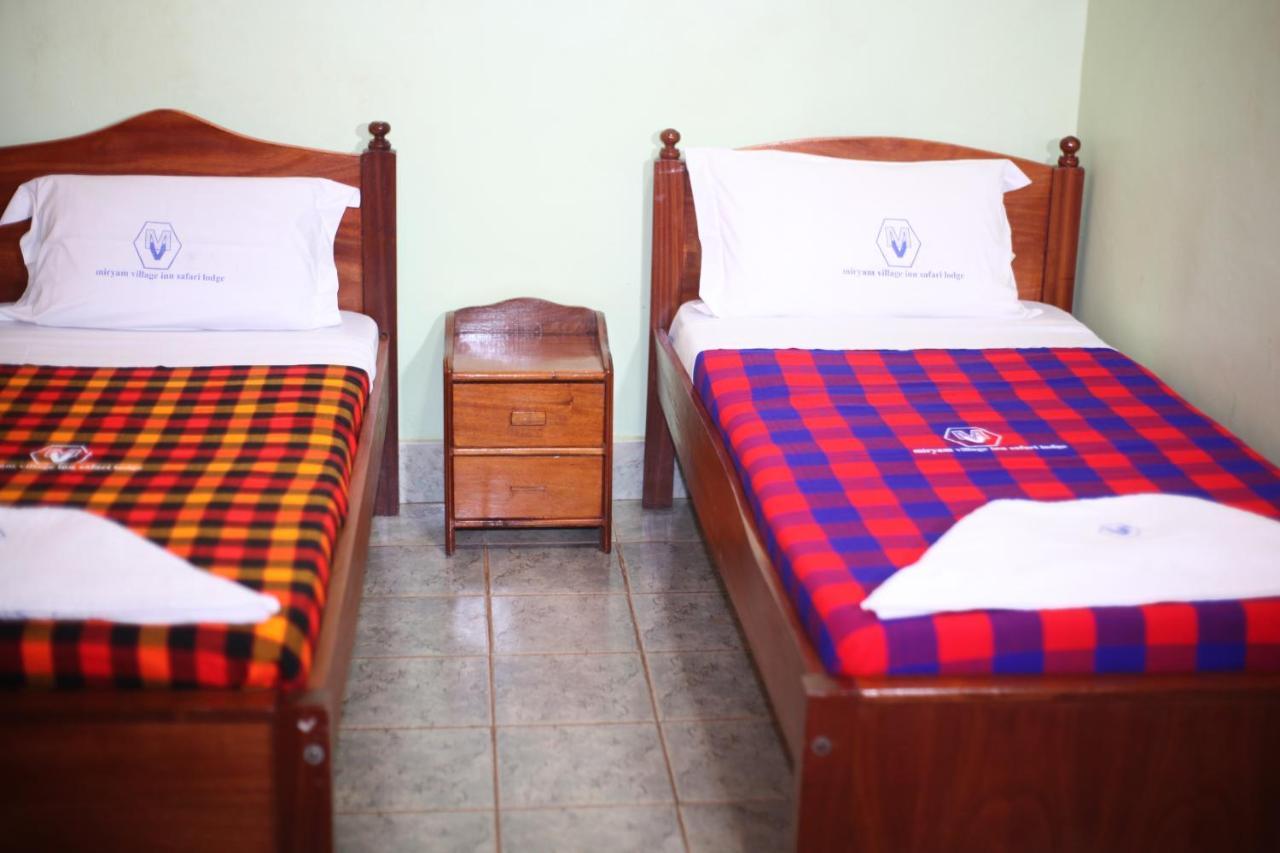Miryams Village Inn Safari Lodge Sultan Hamud Exterior foto