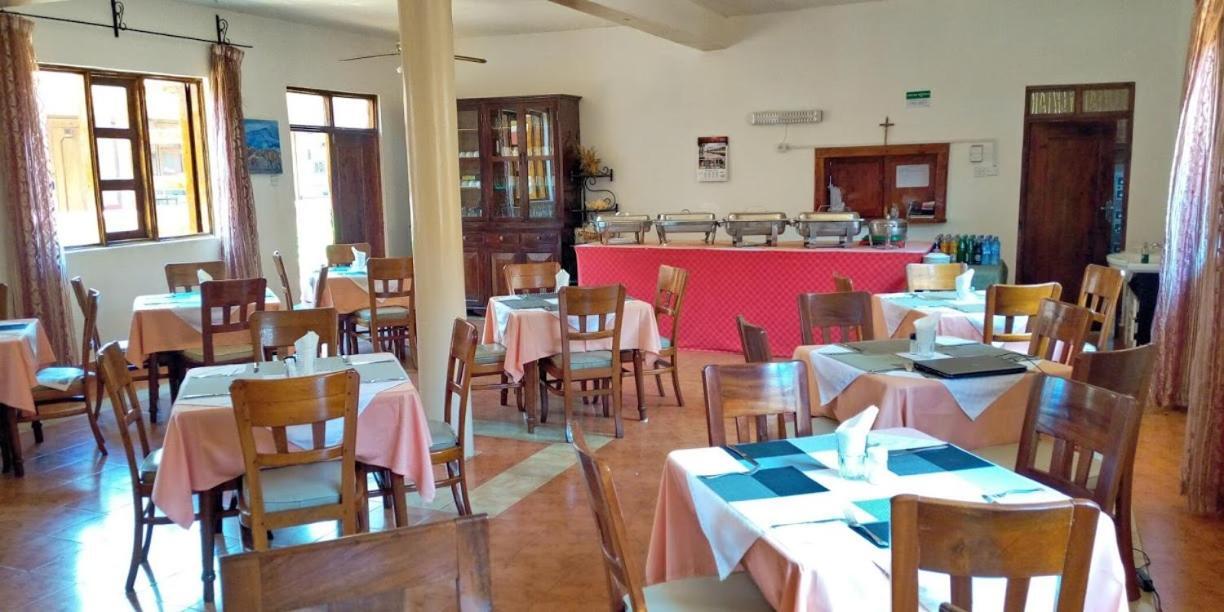Miryams Village Inn Safari Lodge Sultan Hamud Exterior foto